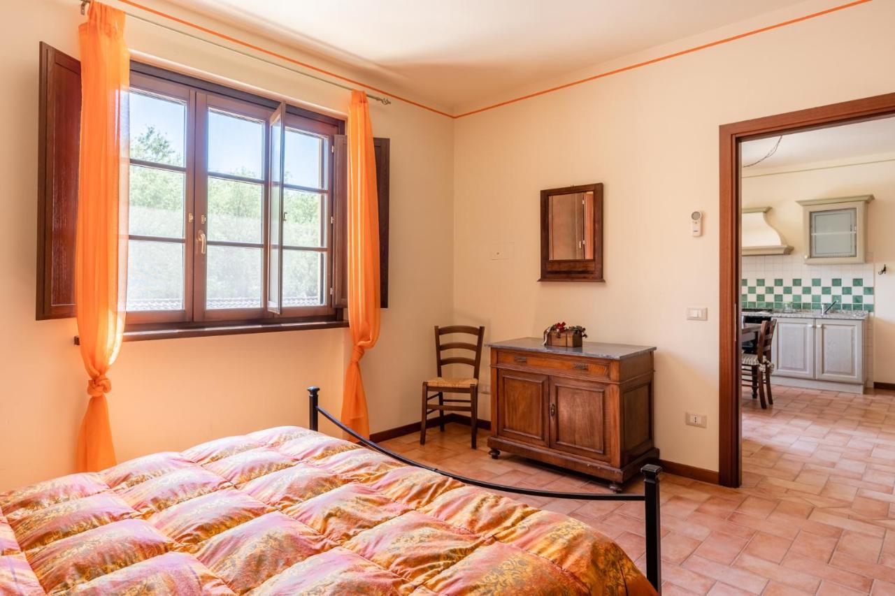 Casolare Dei Fiori - Mughetto Villa Montecarlo Luaran gambar