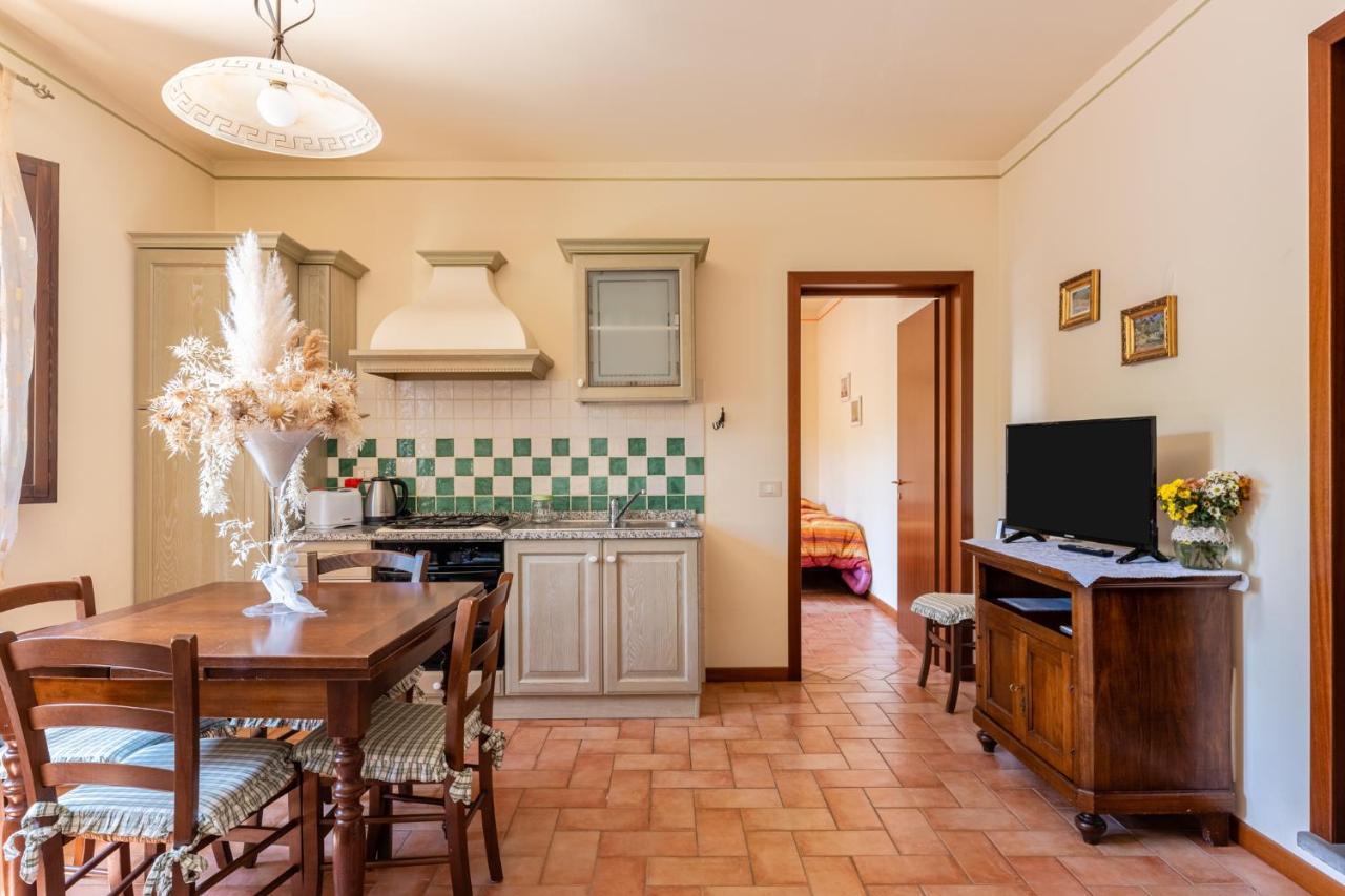 Casolare Dei Fiori - Mughetto Villa Montecarlo Luaran gambar