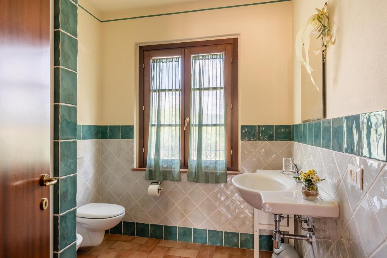 Casolare Dei Fiori - Mughetto Villa Montecarlo Luaran gambar