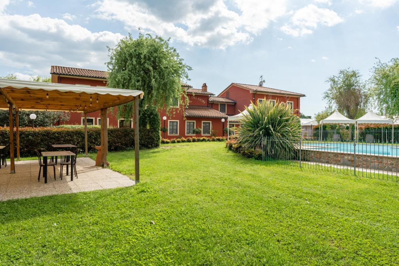 Casolare Dei Fiori - Mughetto Villa Montecarlo Luaran gambar